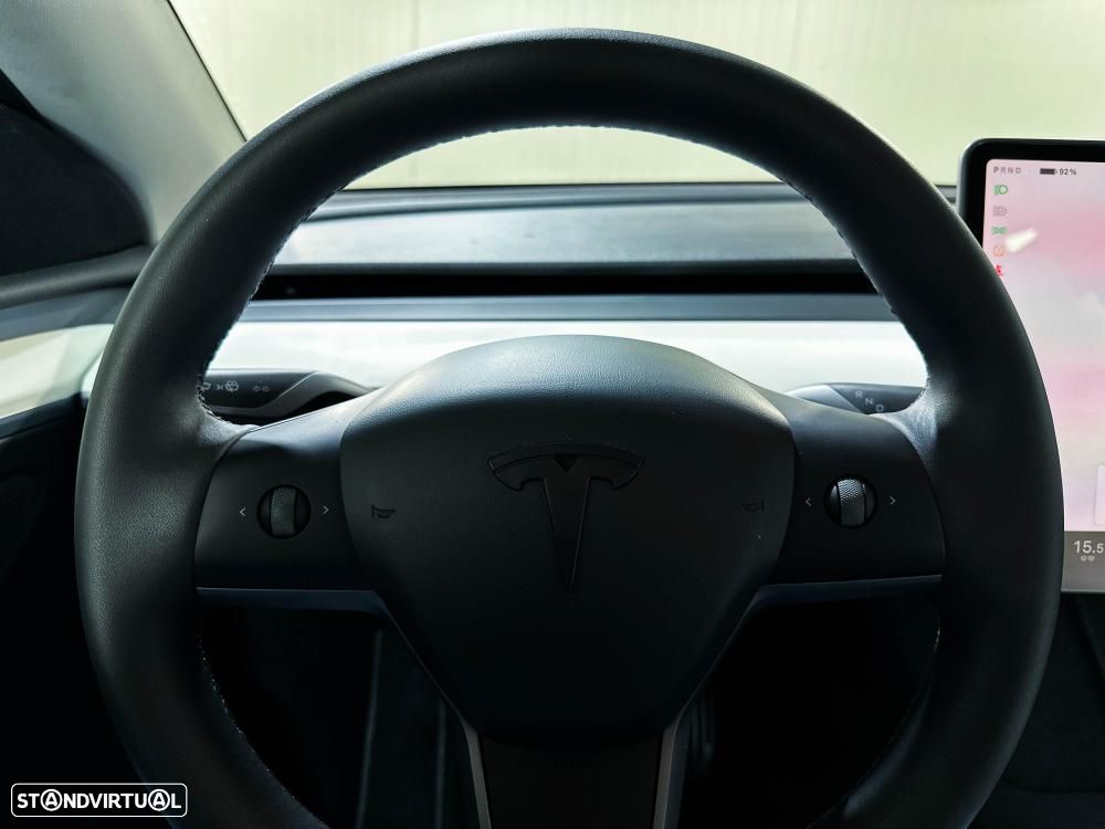 Tesla Model Y Standard - 40