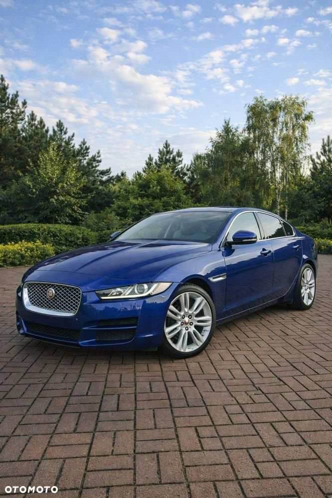 Jaguar XE 20d Prestige - 8