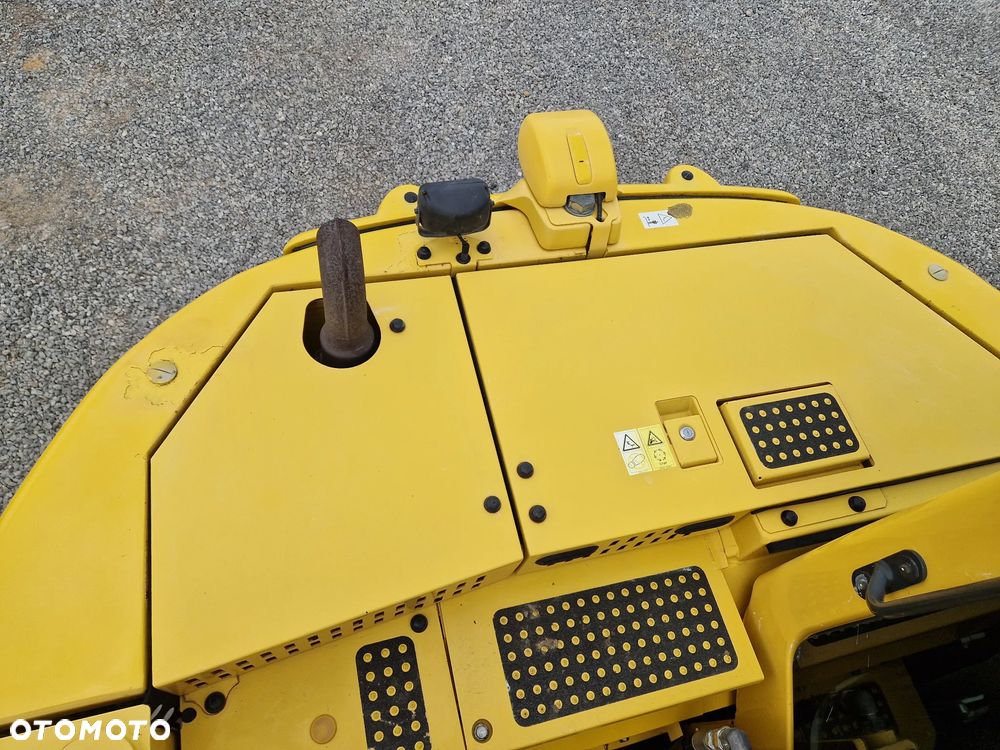 Komatsu PC138US - 21