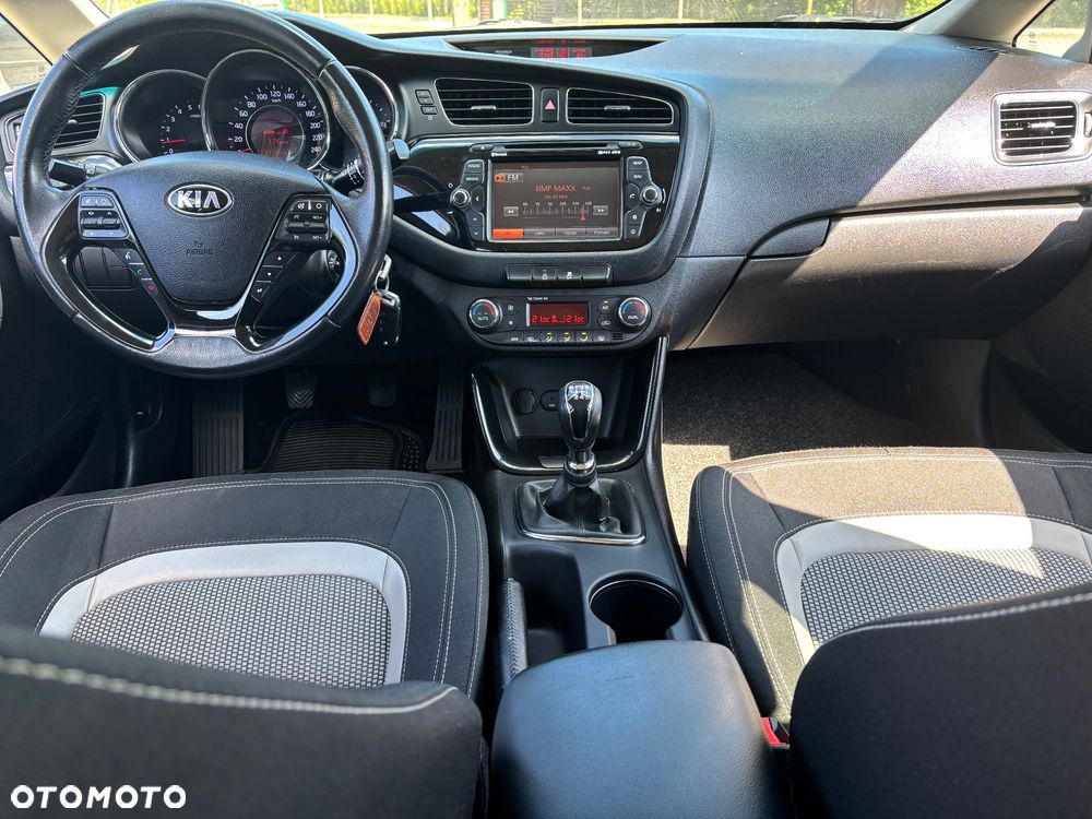 Kia Ceed 1.6 CRDi 128 Spirit - 2