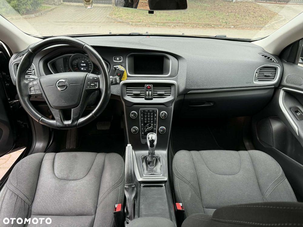 Volvo V40 D2 Geartronic Momentum - 9