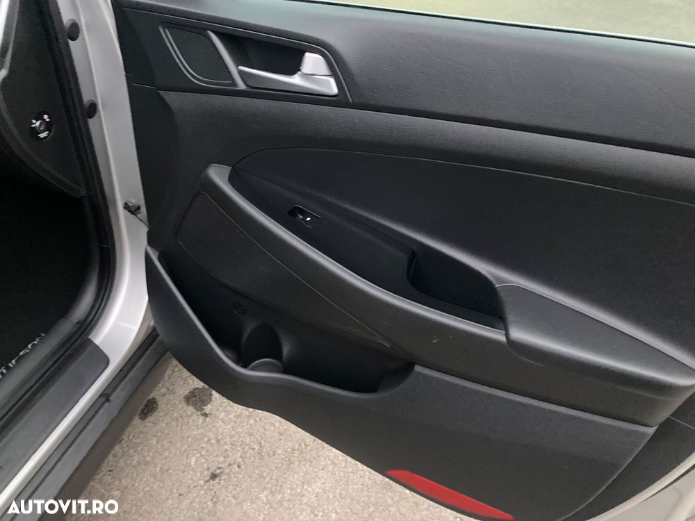 Hyundai Tucson 2.0 CRDI 4WD Premium - 27