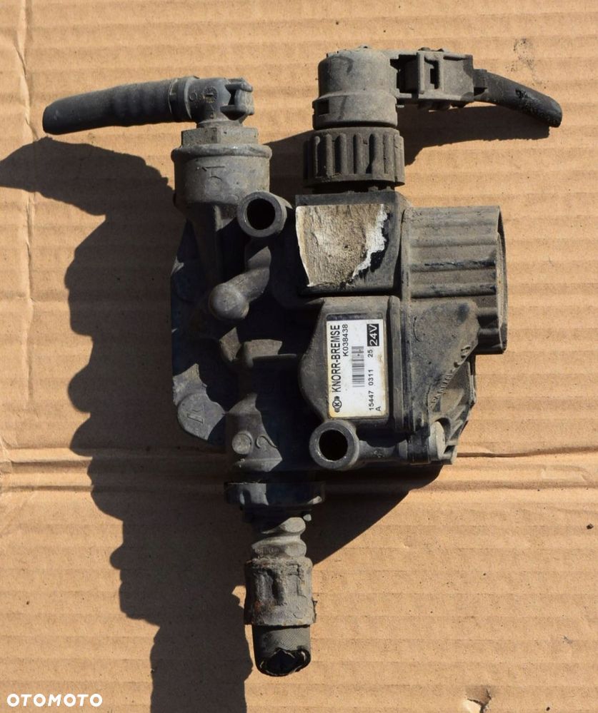 MODULATOR PRZEDNIEJ OSI MERCEDES ACTROS K038438 - 1