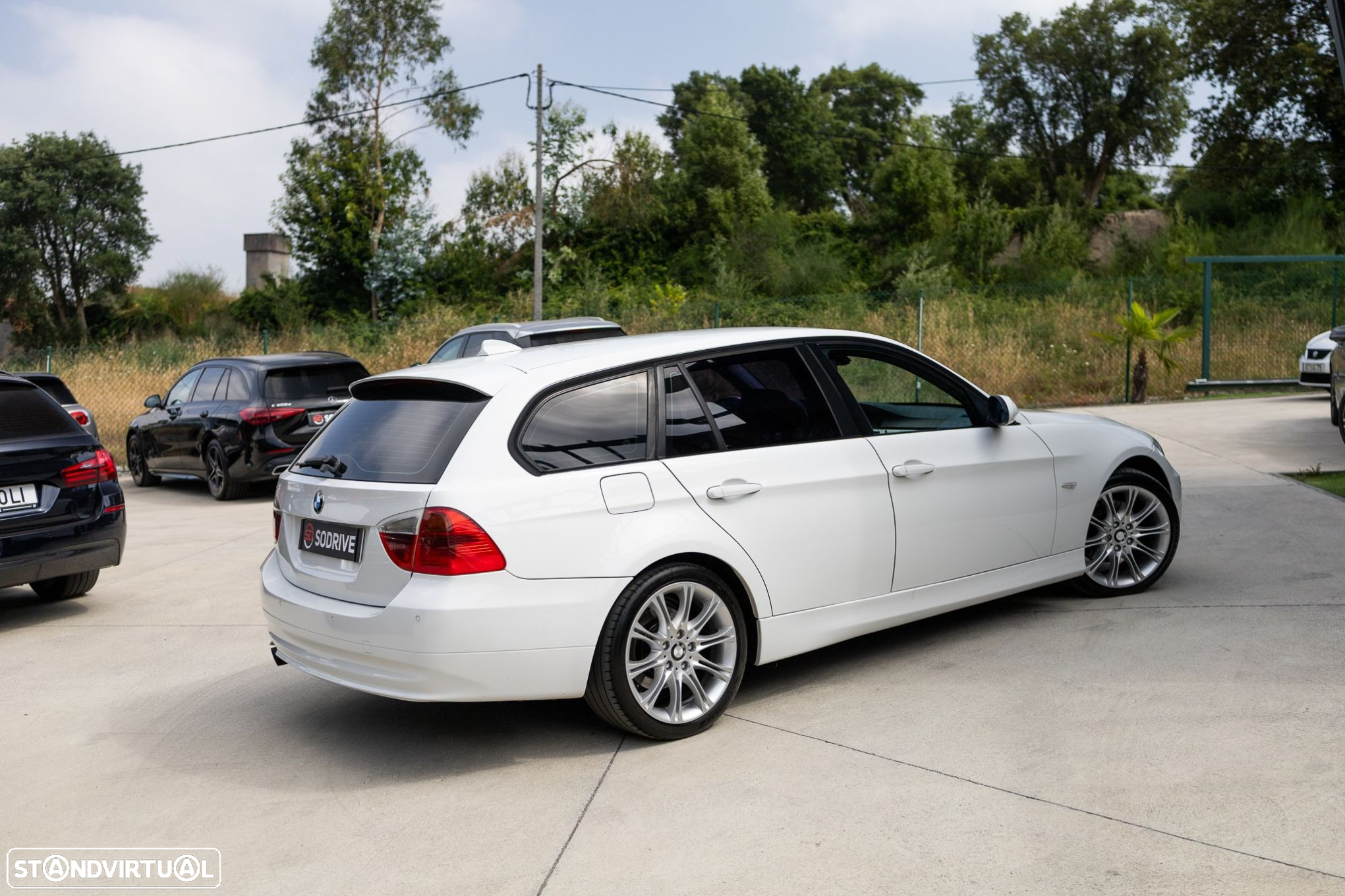 BMW 318 d Touring Navigation Sport - 42
