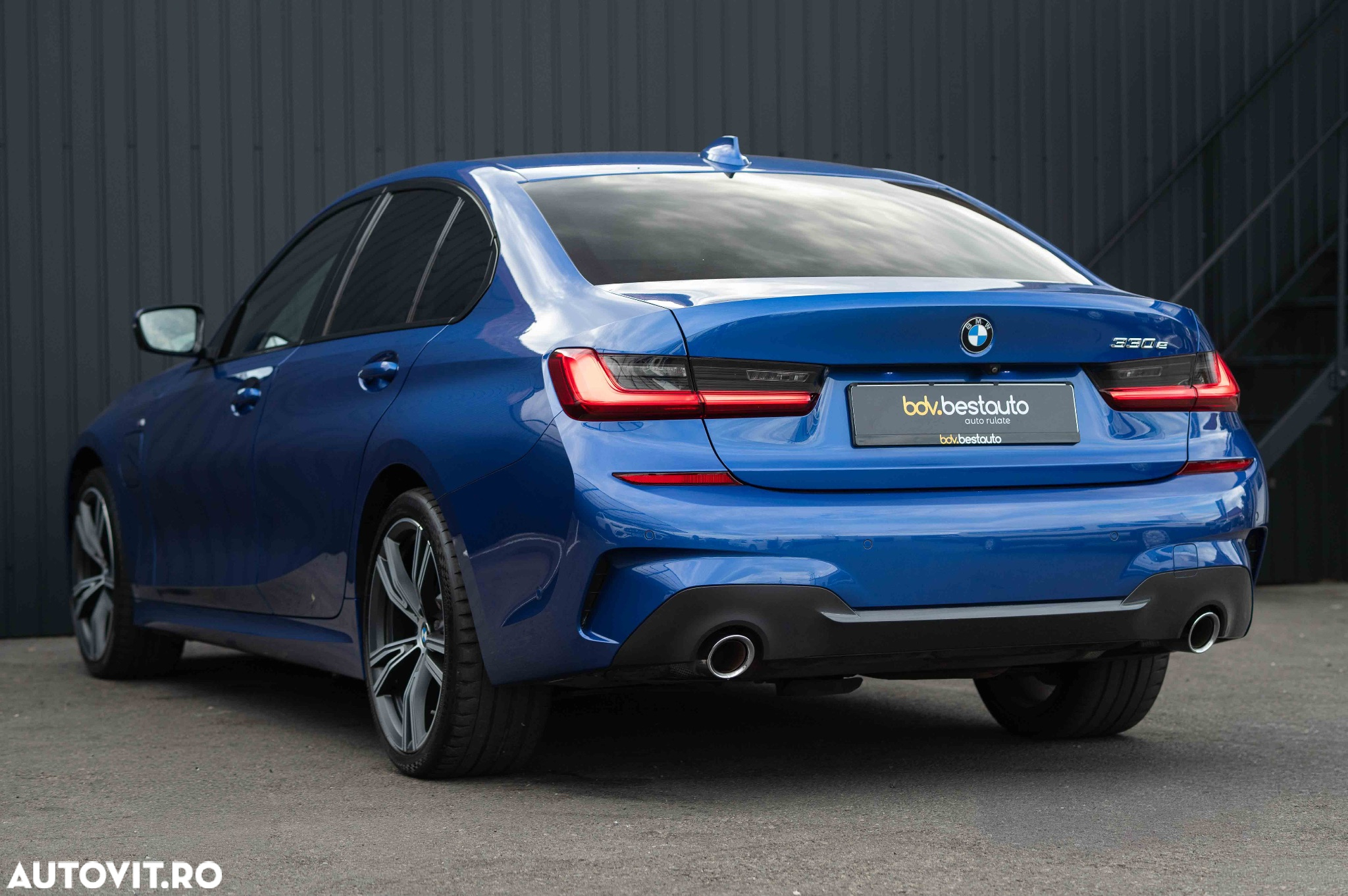 BMW Seria 3 330e Aut. M Sport - 31