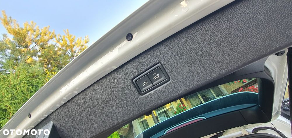 Volkswagen Tiguan 2.0 TDI SCR R-Line - 35