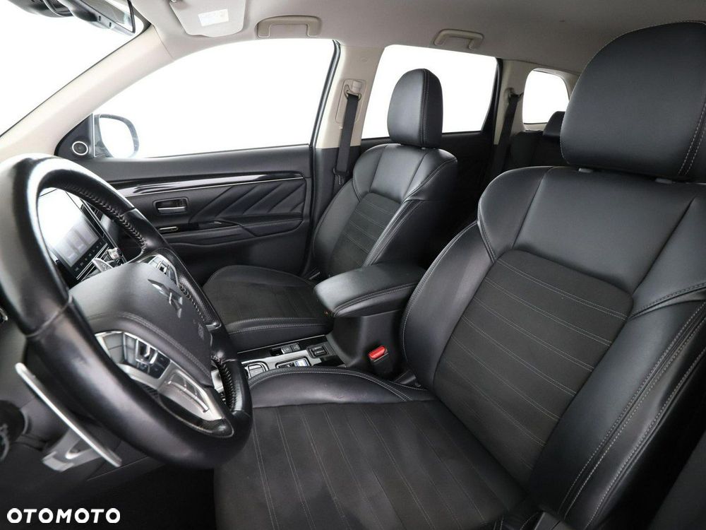 Mitsubishi Outlander 2.4 4WD - 15