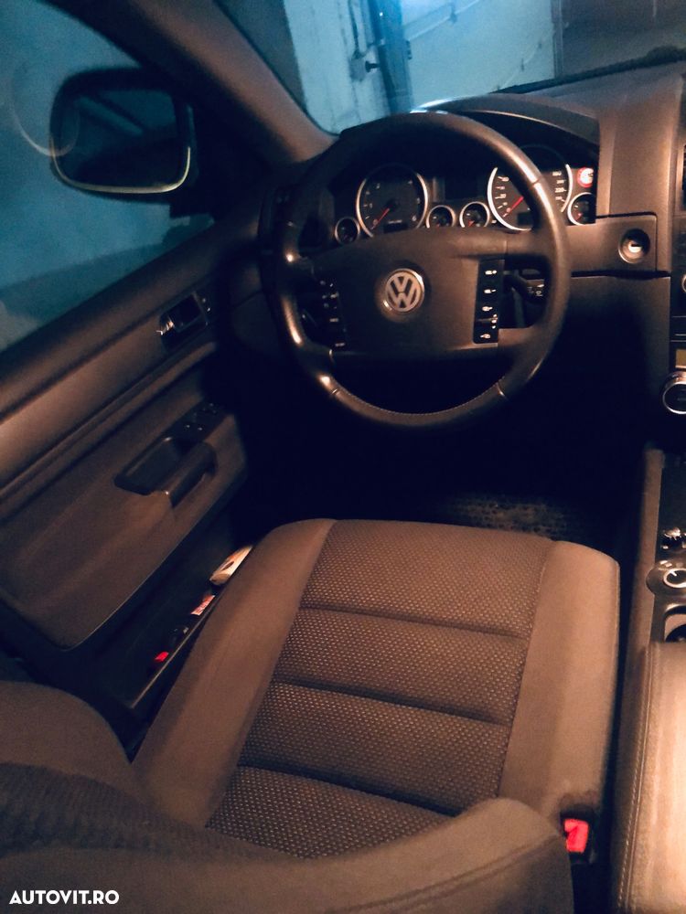 Volkswagen Touareg - 11