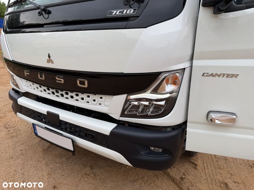 Mitsubishi FUSO CANTER 7C18 / WYWROTKA 3-STRONNA / DUŻA ŁADOWNOŚĆ 4075 KG / TYLKO 12 TYS. KM PRZEBIEGU / POLSKI SALON / 10.2023 ROK !! - 22