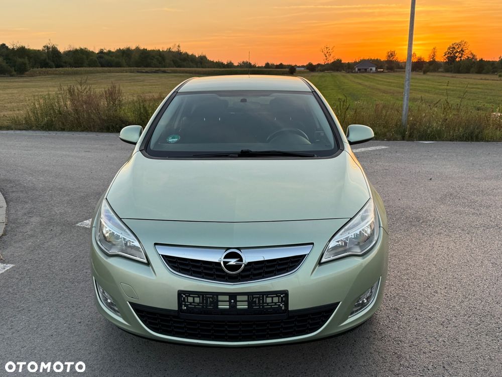 Opel Astra 1.4 Turbo - 2