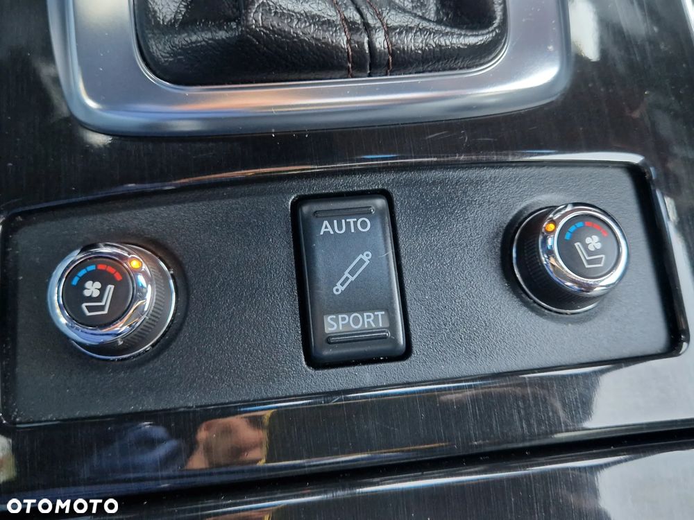 Infiniti FX FX30d AWD S Premium - 36