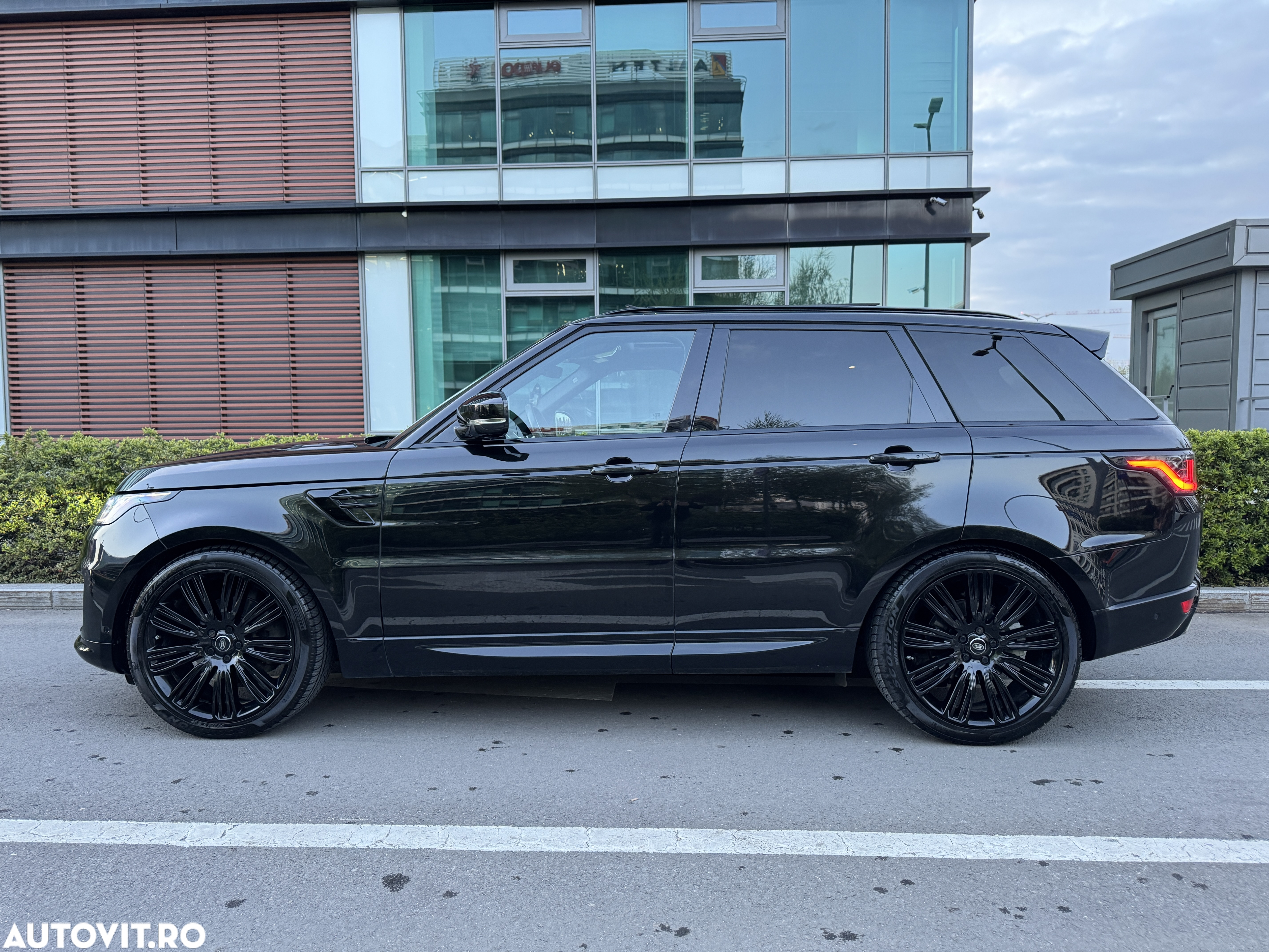 Land Rover Range Rover Sport 3.0 SDV6 Autobiography Dynamic - 9