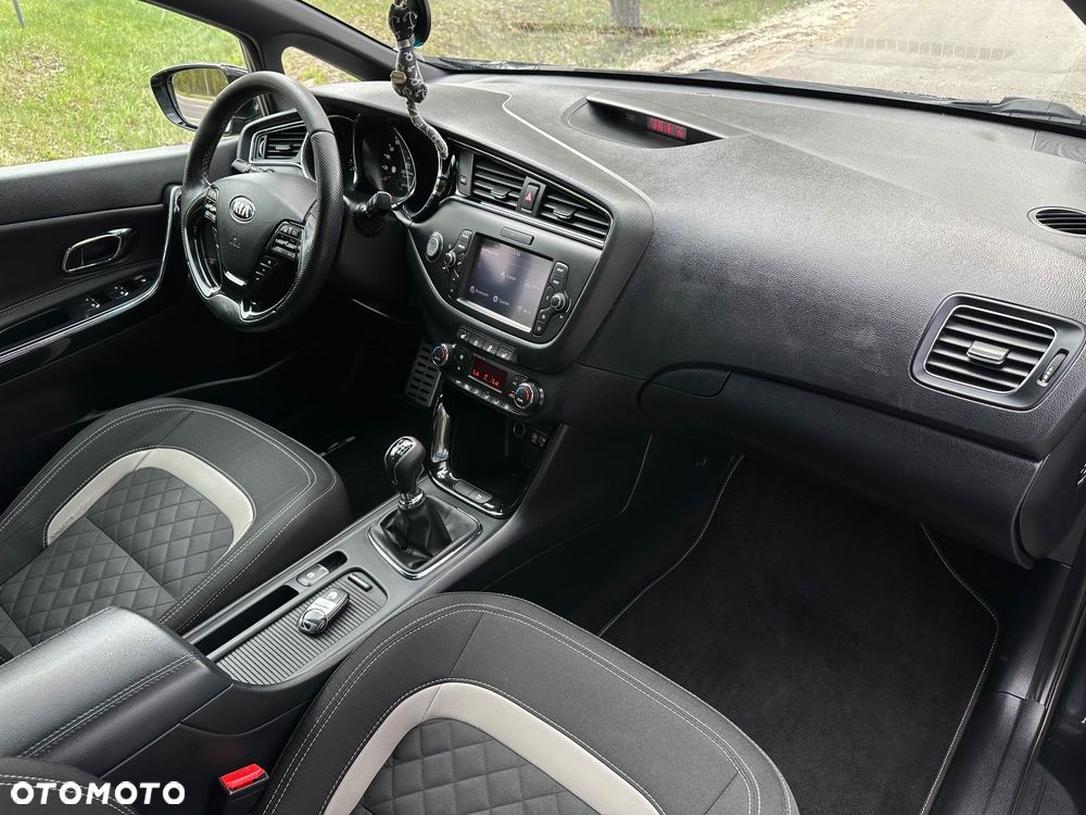 Kia Ceed 1.6 CRDi GT Line - 31
