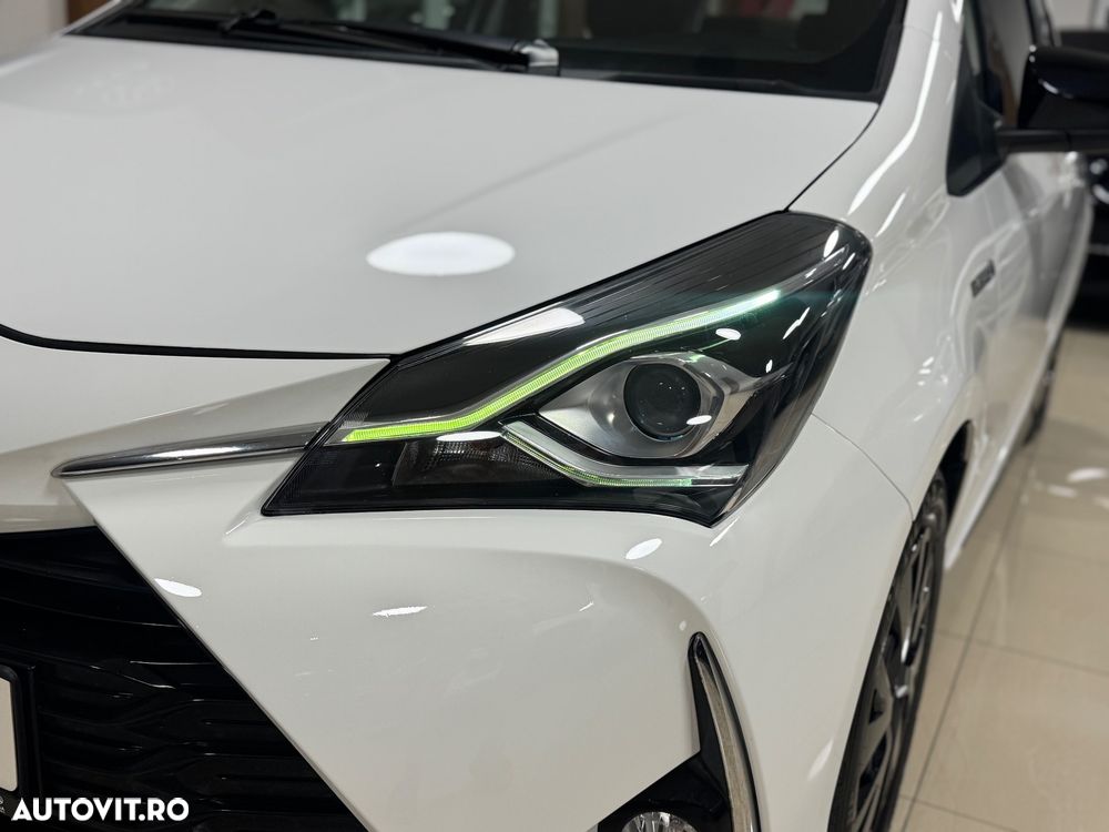 Toyota Yaris 1.5 VVT-i HSD Luna - 33