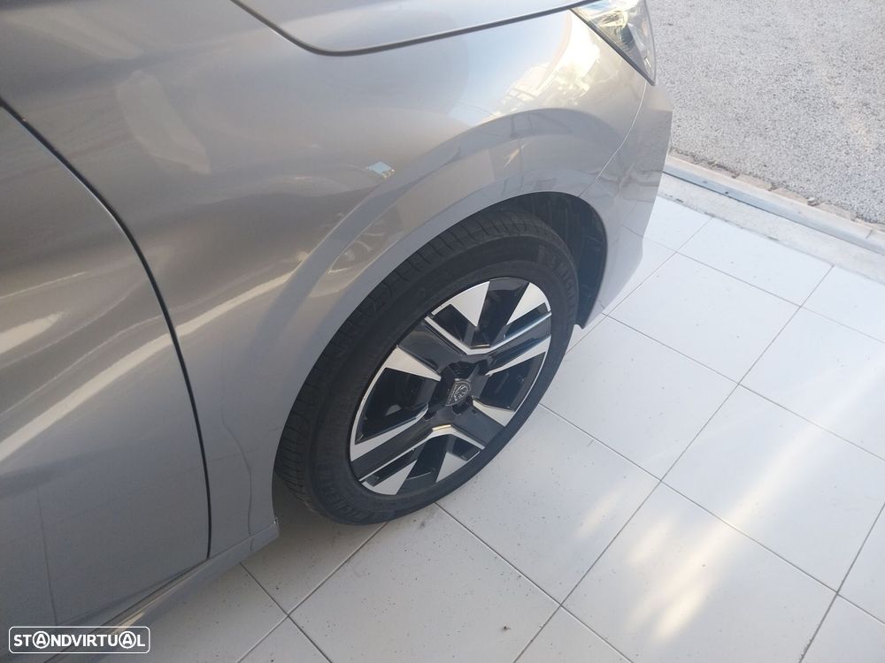 Peugeot 208 1.2 PureTech Allure Pack - 14
