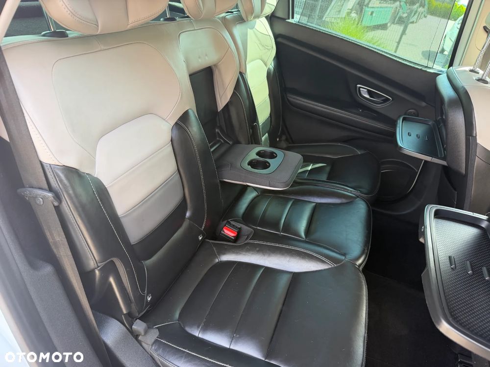 Renault Scenic ENERGY dCi 160 EDC INITIALE PARIS - 24