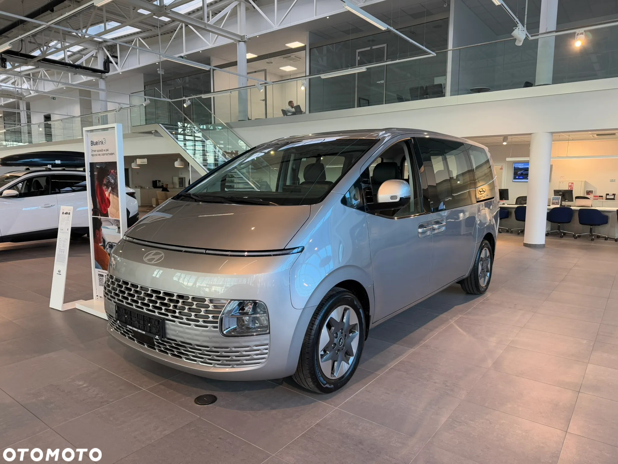 Hyundai Staria - 2