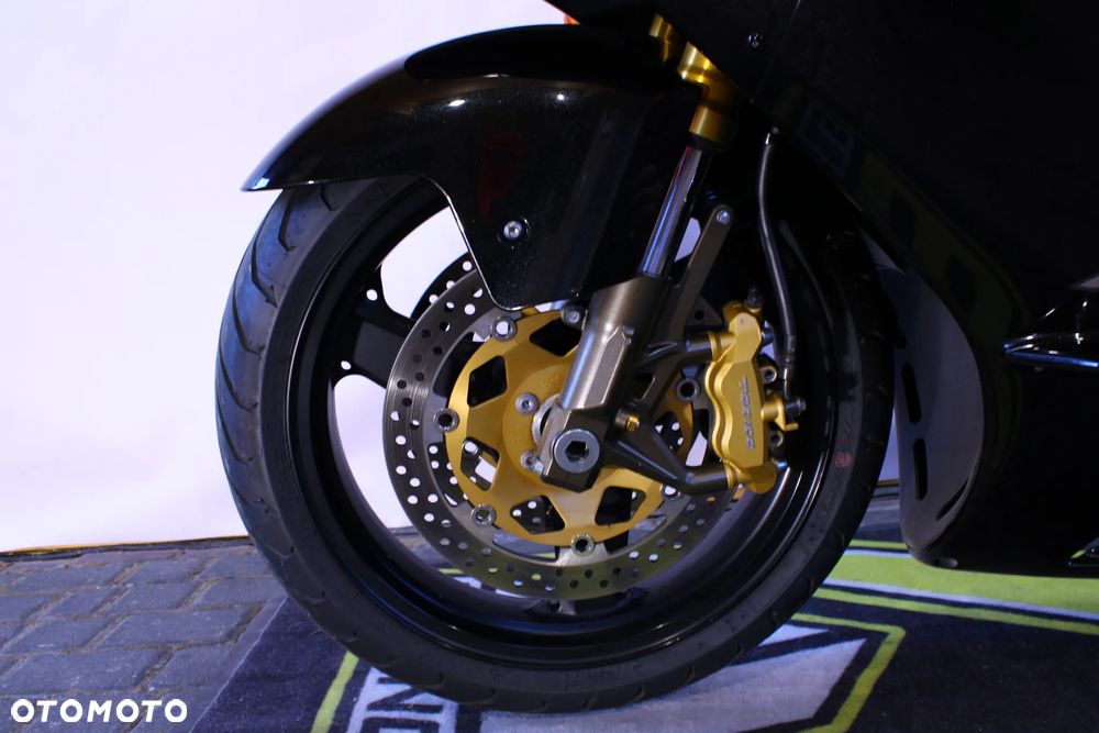 Kawasaki ZX - 22