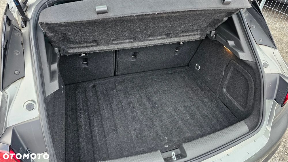 Opel Astra V 1.2 T GS Line S&S - 10