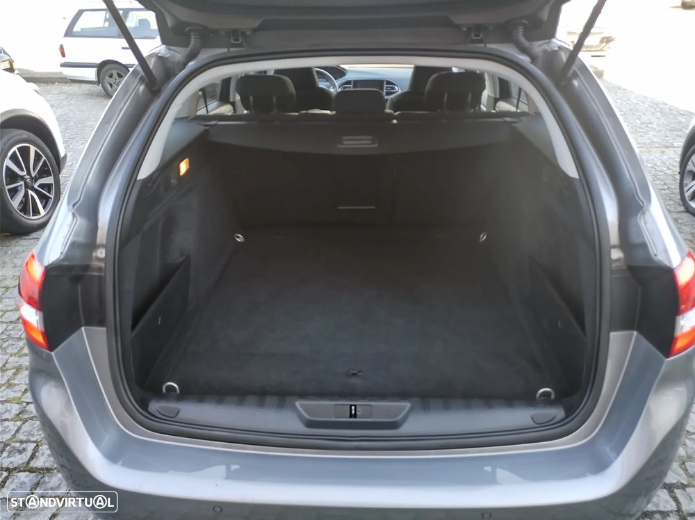 Peugeot 308 SW BlueHDi 100 Stop & Start Nível 1 Business-Line - 10
