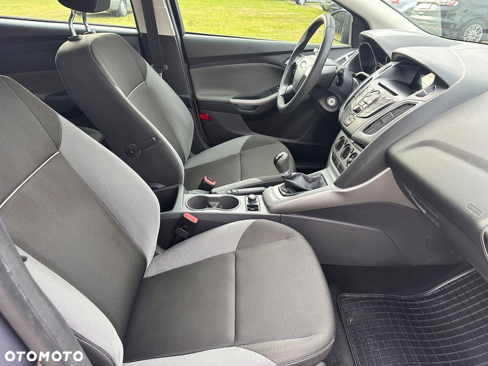 Ford Focus 1.6 Ambiente Start - 31