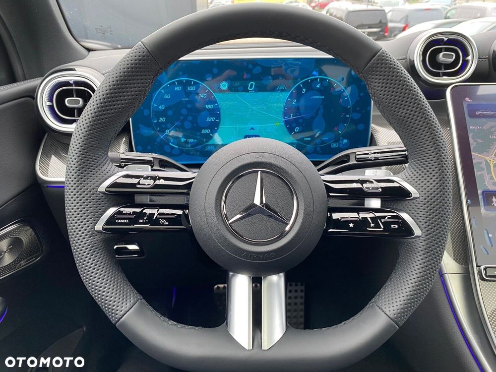 Mercedes-Benz GLC - 12