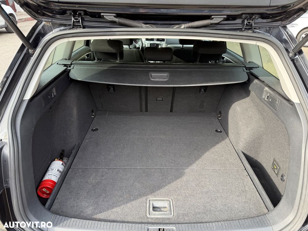 Volkswagen Golf 1.6 TDI DPF BMT DSG Comfortline - 12