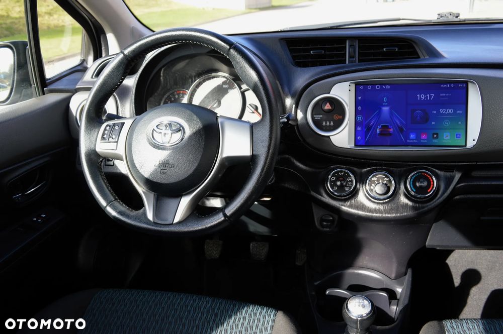Toyota Yaris 1.0 Sol - 9