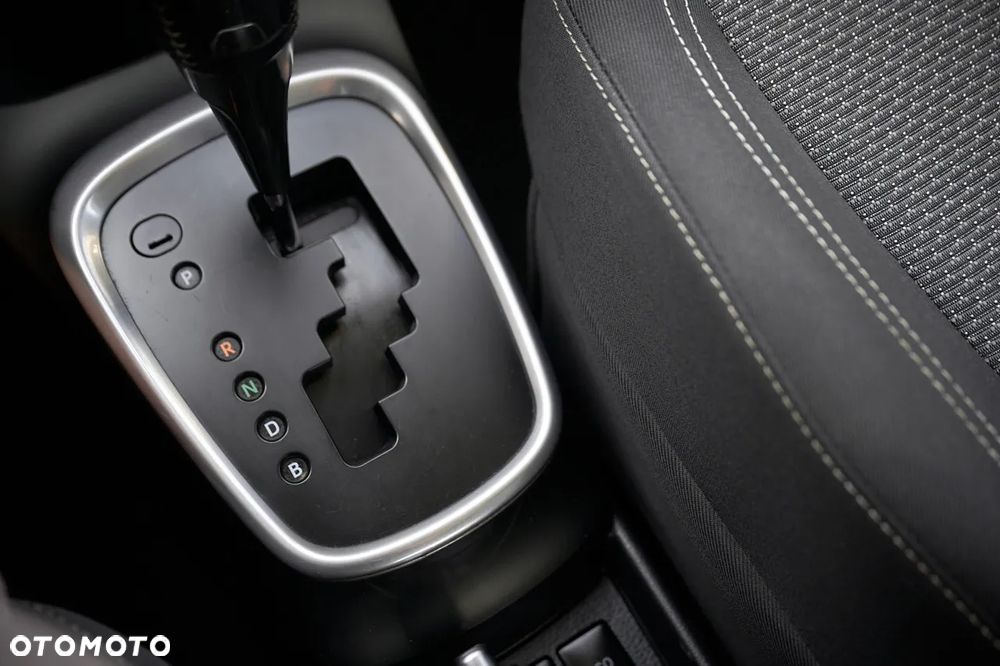 Toyota Yaris 1.5 VVT-i Comfort - 31