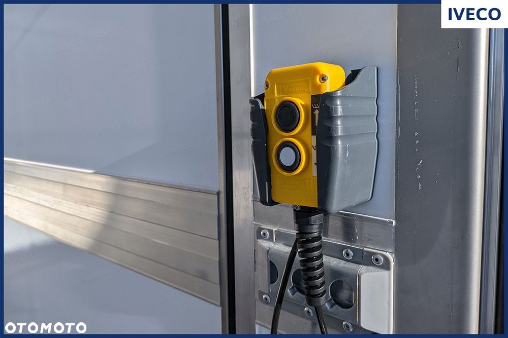 Iveco Daily 35S18 Kontener 8EP + Winda 3.0 180KM - 9