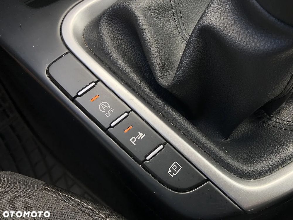 Kia Ceed 1.5 T-GDI L - 22