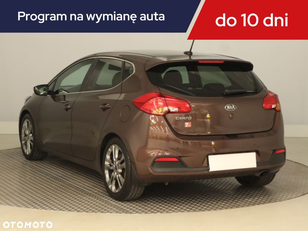 Kia Ceed 2012 photo 5
