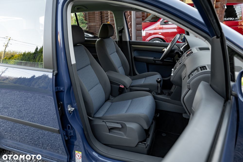 Volkswagen Touran 1.6 - 24