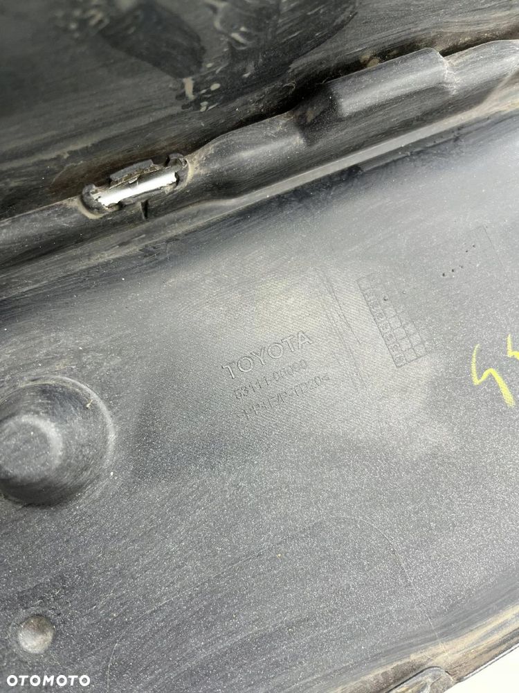 TOYOTA AVENSIS LISTWA ZDERZAKA PRZÓD ŚRODKOWA 53111-05090 - 8