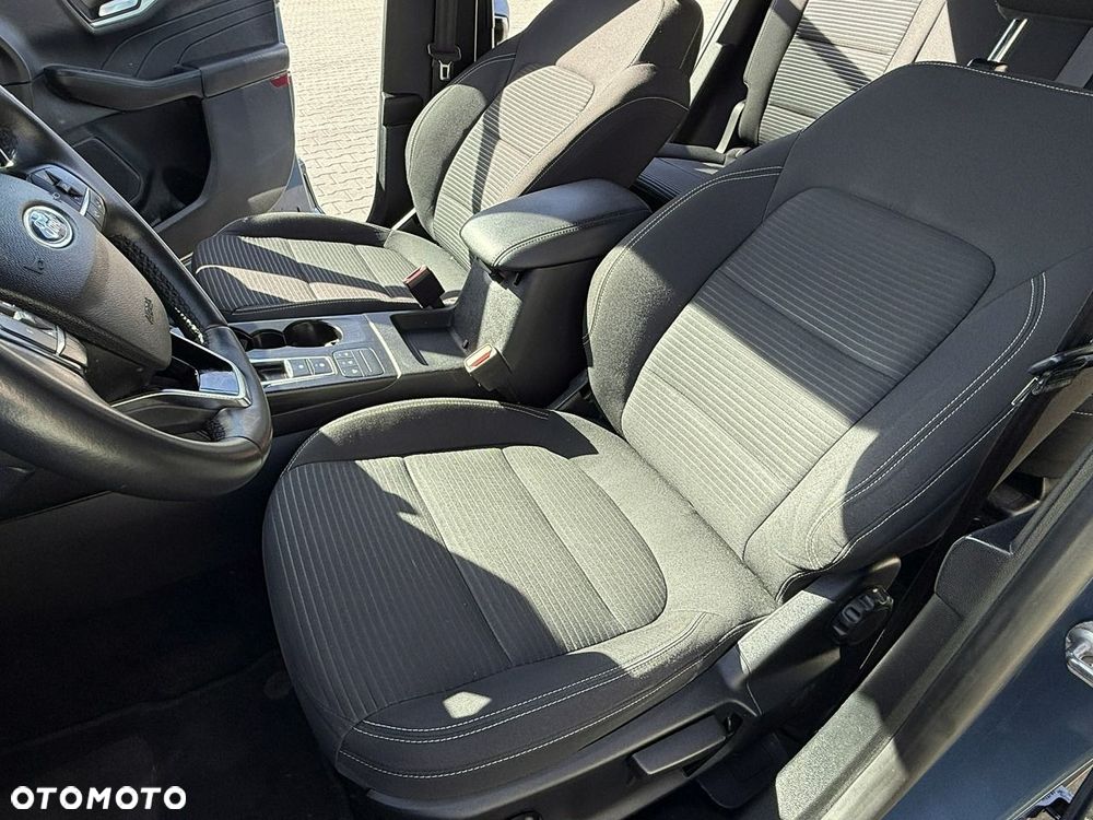Ford Kuga 2.0 EcoBlue 4x4 TITANIUM - 21