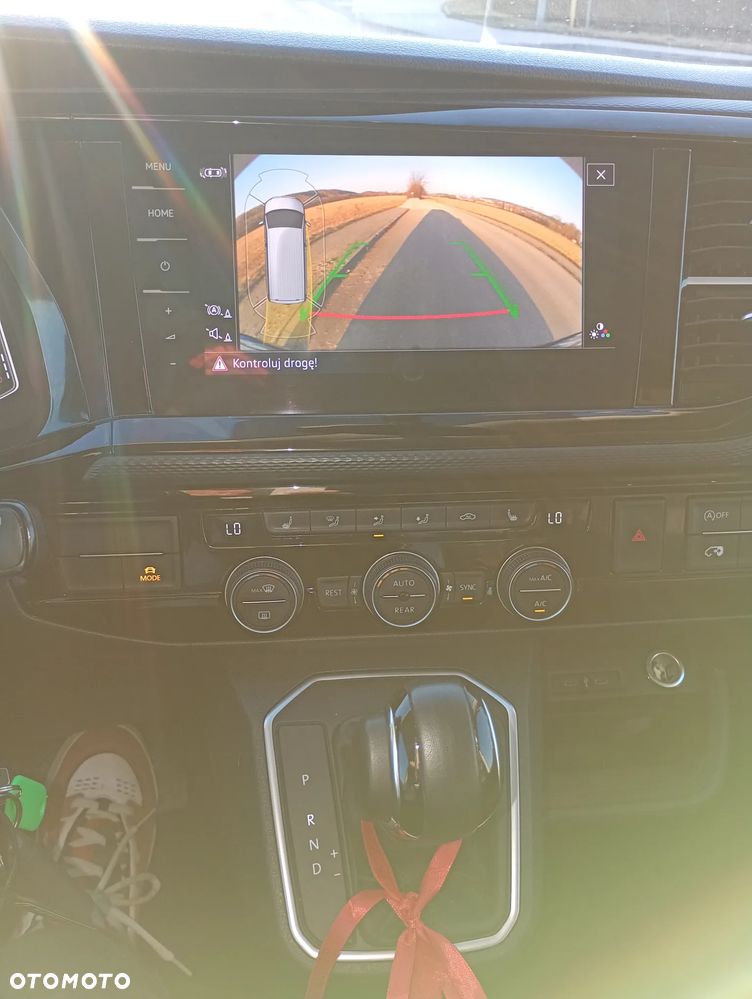 Volkswagen Multivan - 17