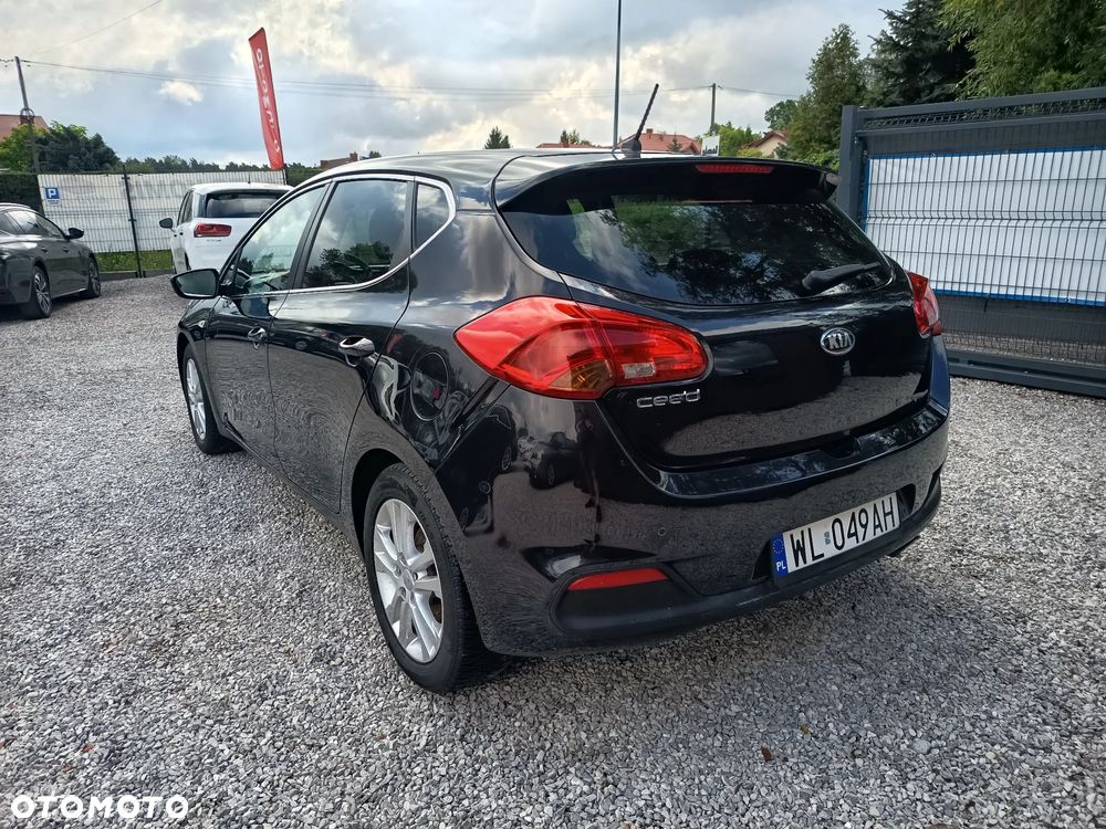 Kia Ceed 1.4 CVVT Fifa World Cup Edition - 5