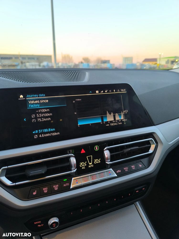 BMW Seria 3 320e AT PHEV - 31