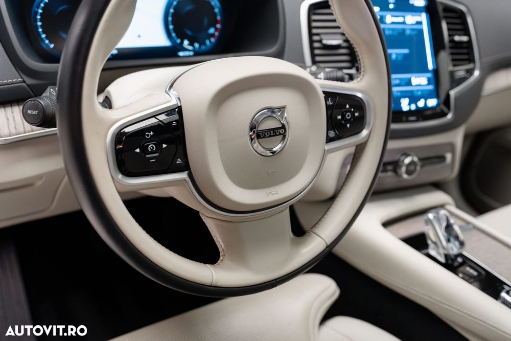 Volvo XC 90 - 30
