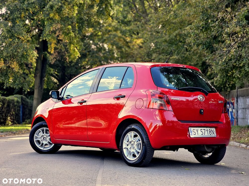 Toyota Yaris 1.3 Luna Premium - 3