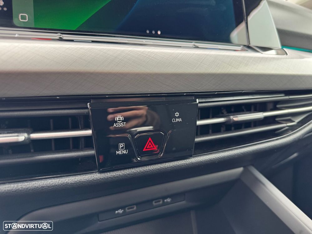 VW Golf Variant 2.0 TDi Life - 23
