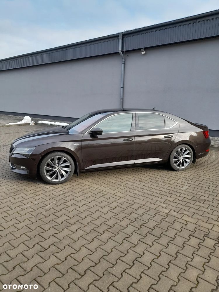 Skoda Superb 2.0 TDI 4x4 L&K DSG - 3