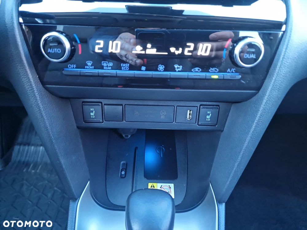 Toyota Yaris Cross Hybrid 1.5 Executive - 21