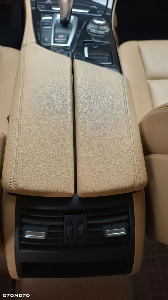BMW Seria 5 520d Luxury Line - 12