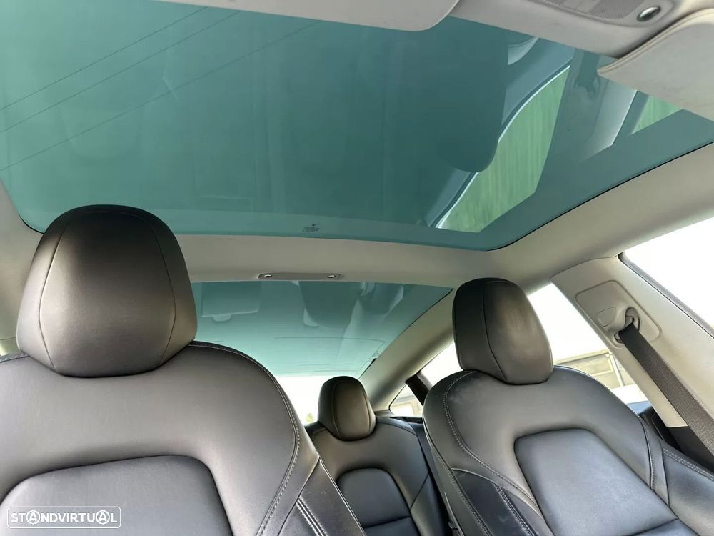 Tesla Model 3 Long-Range Dual Motor AWD - 54