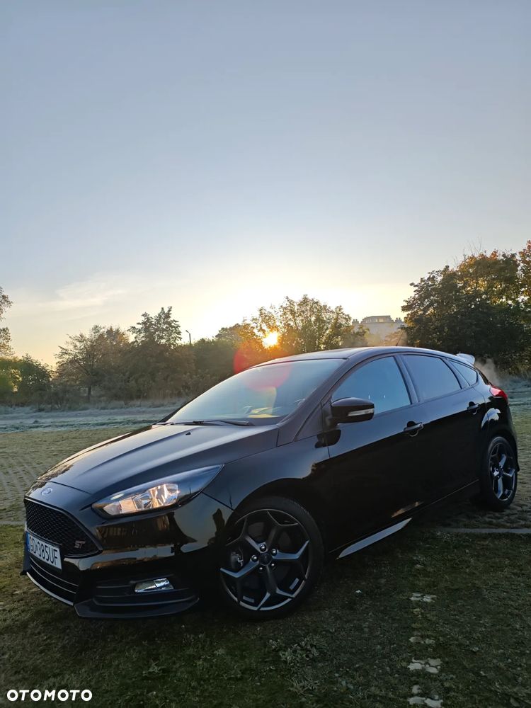 Ford Focus 2.0 EcoBoost ST mit Leder-Exclusiv-Paket - 2