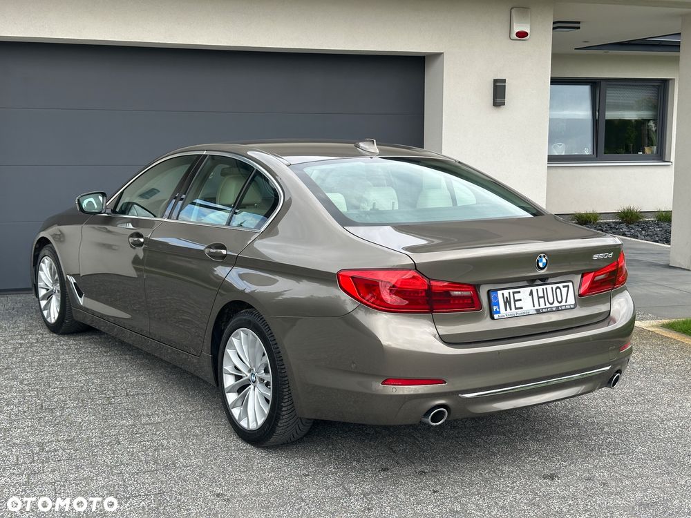 BMW Seria 5 520d Luxury Line - 10