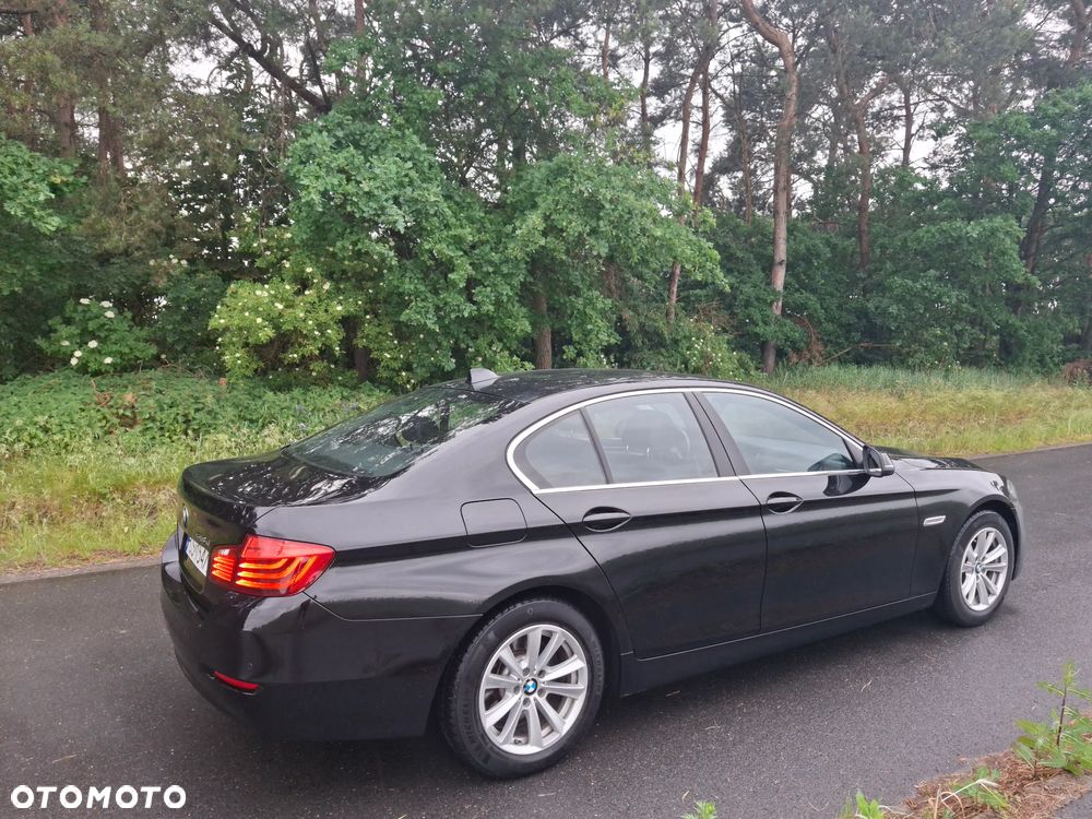BMW 5 Series 2016 photo 2