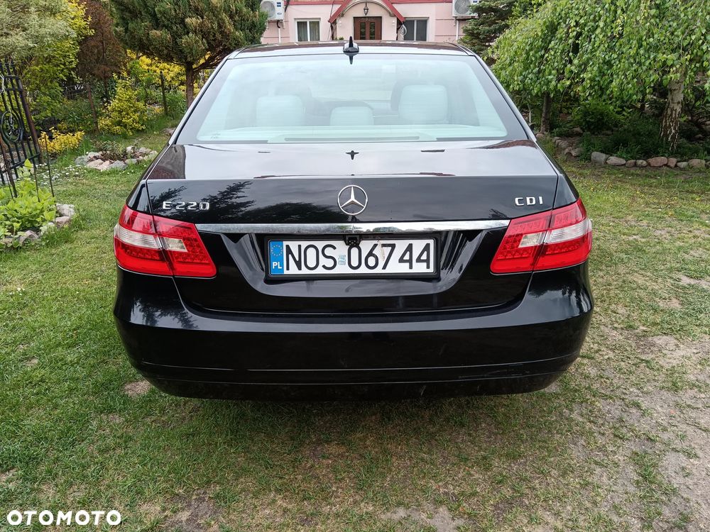 Mercedes-Benz Klasa E 220 CDI - 11