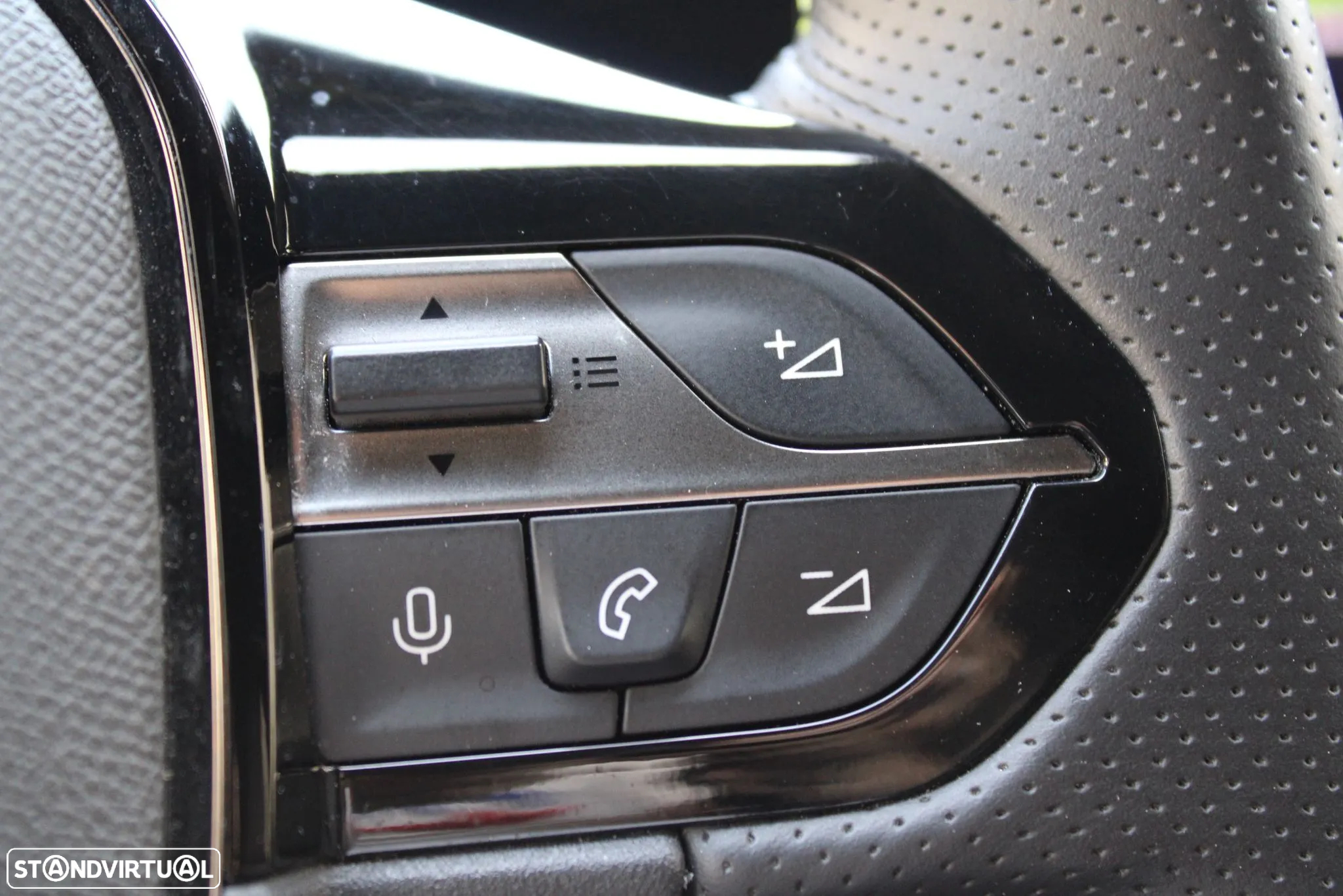 Peugeot 308 1.2 PureTech GT EAT8 - 18